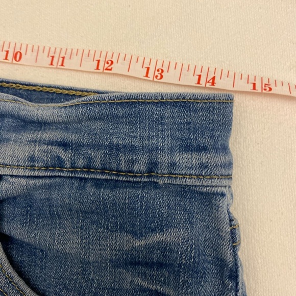 Levi's Classic Blue High Rise Jeans - Picture 4 of 6